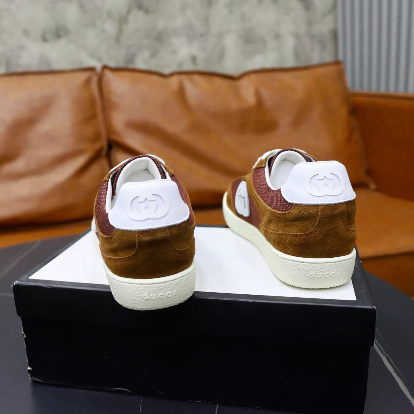 Men's shoes: 400💰🙅‍♂️🙅‍♂️🙅‍♂️ Brand: GUCCI Standard code: 38-44 (45 customized) Grade: Same as the official website Material: Original leather splicing Comfortable and breathable lining Original wear-resistant outsole Style category: Men's fashionable casual shoes Running sneakers Noble luxury brand elements Top luxury Color: actual picture color